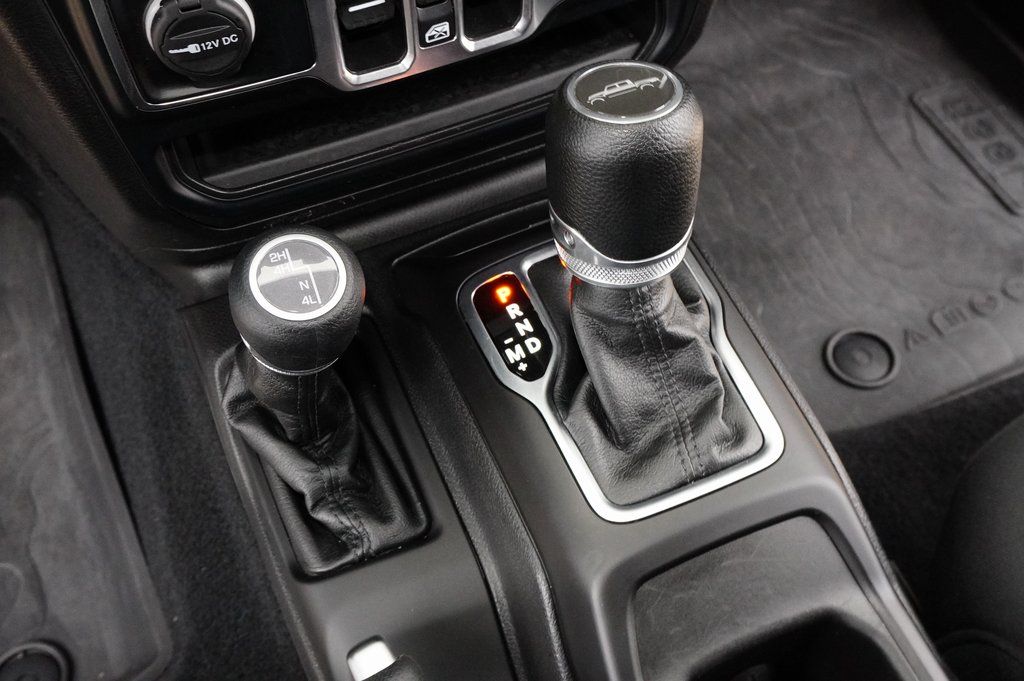 Used Car 2023 Jeep Gladiator  Sport For Sale Under $40,000 In Weatherford, Texas