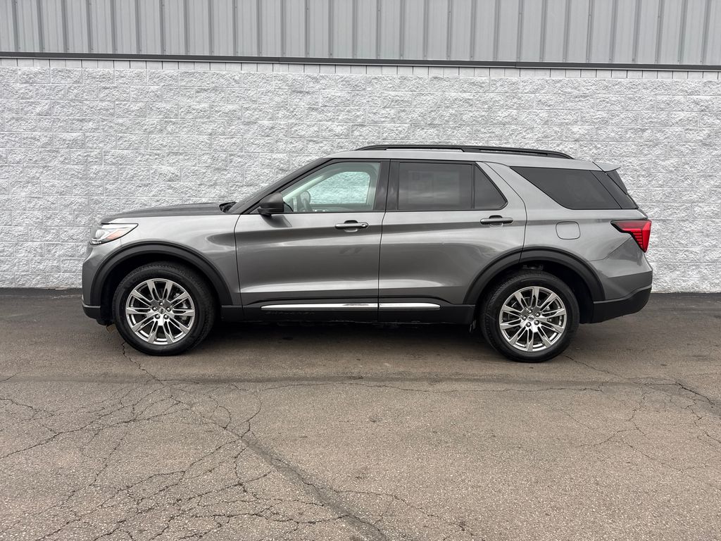 2025 Ford Explorer Active AWD
