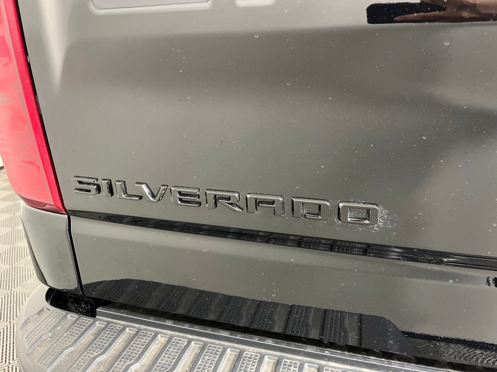 Thumbnail: 2026 Chevrolet Silverado 1500 - 19