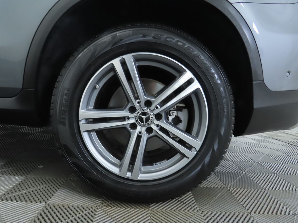 Thumbnail: 2021 Mercedes-Benz GLC - 32