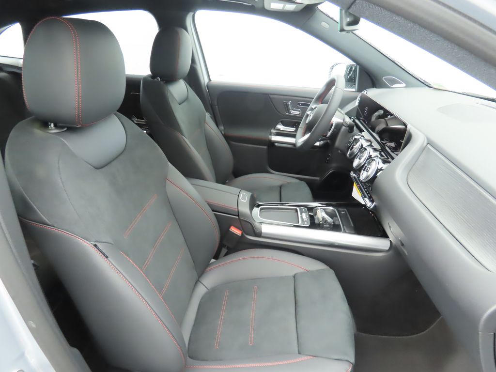 Thumbnail: 2026 Mercedes-Benz GLA - 21