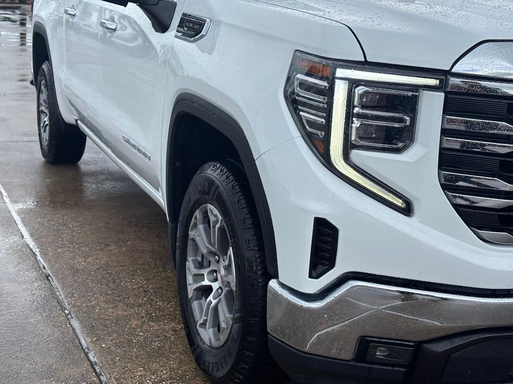 2024 GMC Sierra 1500 SLT - 5