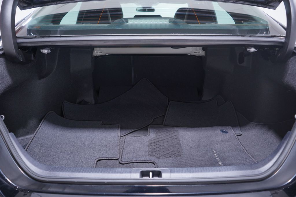 Thumbnail: 2020 Toyota Camry - 22