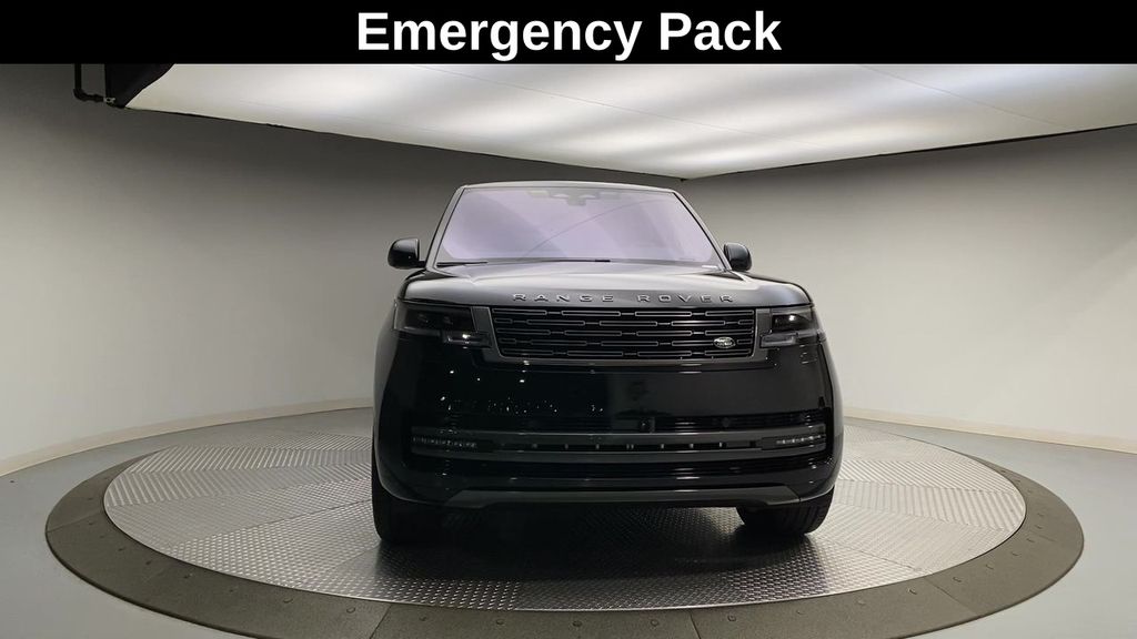 2023 Land Rover Range Rover SE 4