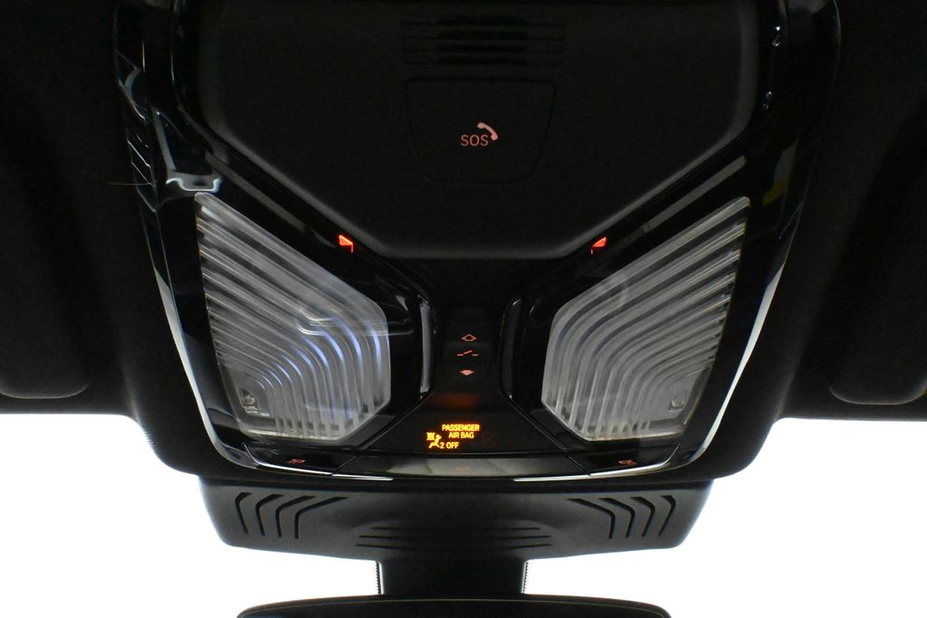 Thumbnail: 2025 BMW X4 - 21