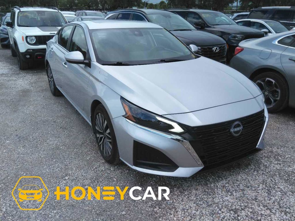 2024 Nissan Altima 2.5 SV FWD