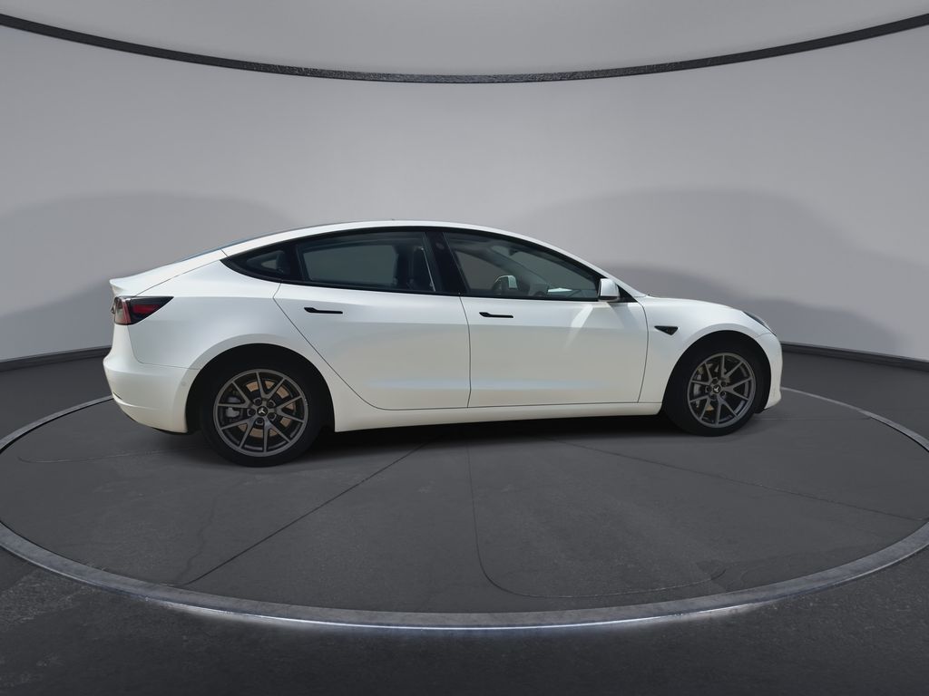 Thumbnail: 2022 Tesla Model 3 - 9