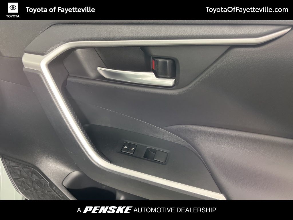 Thumbnail: 2021 Toyota RAV4 - 18