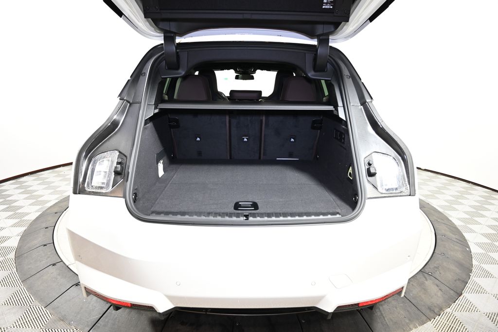 Thumbnail: 2026 BMW iX - 10