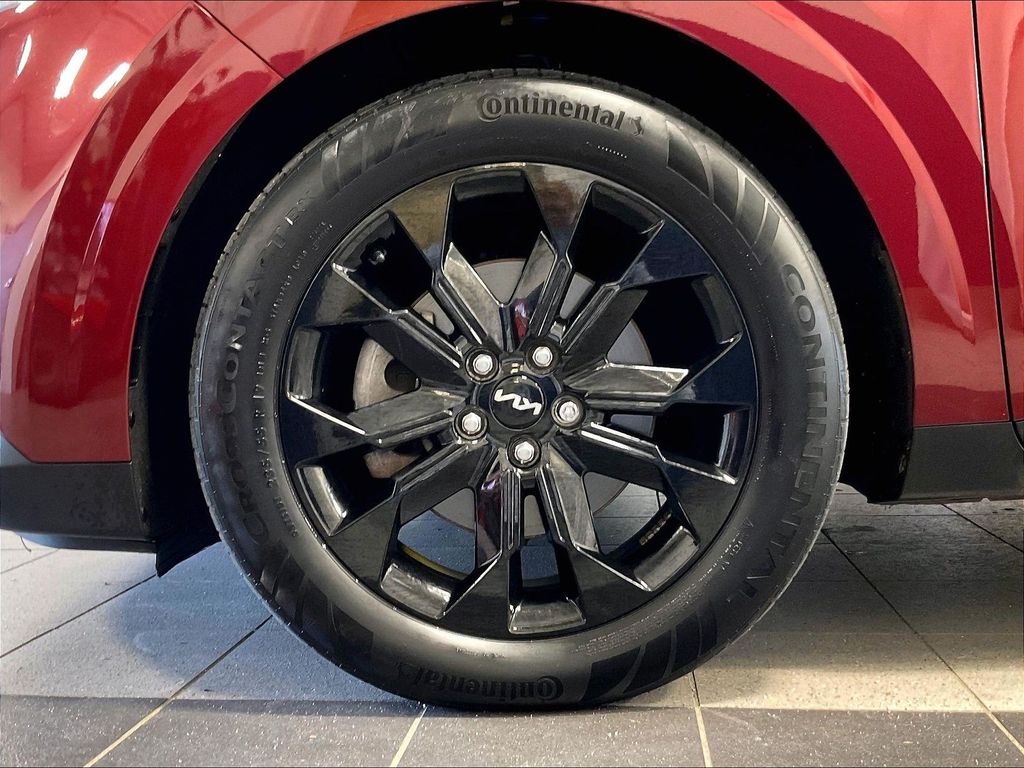 2023 Kia Carnival — photo 7