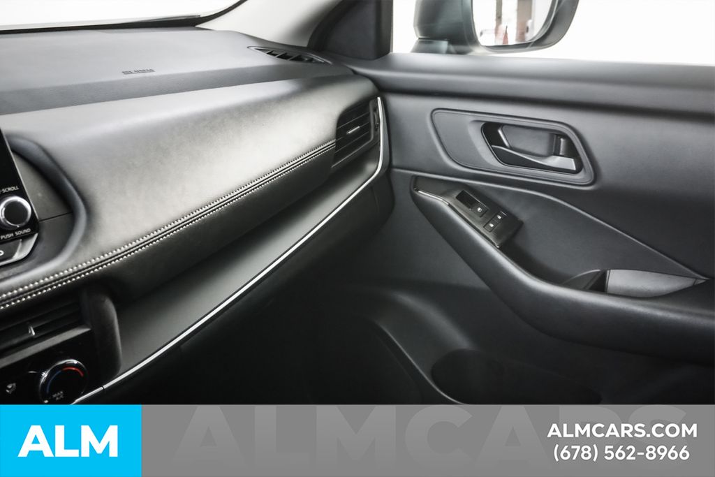 Used 2024 White Nissan S image 43