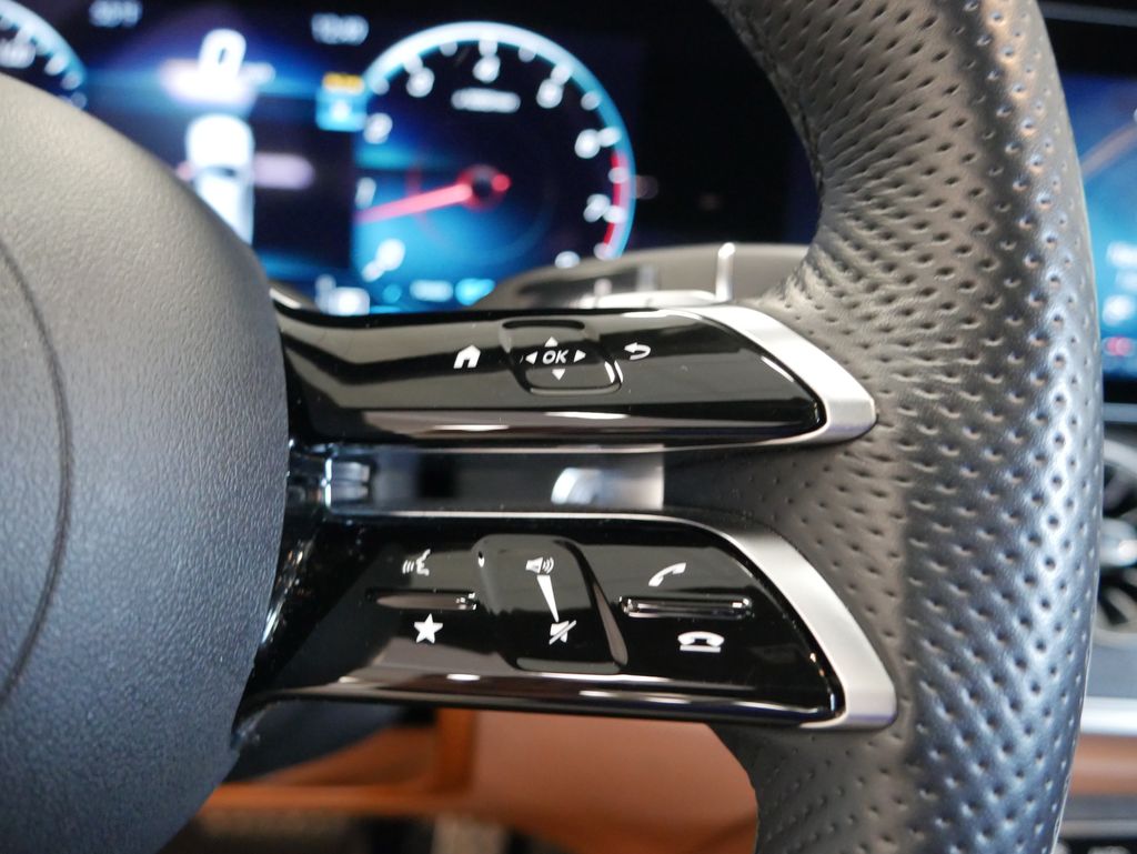 Thumbnail: 2023 Mercedes-Benz E-Class - 31