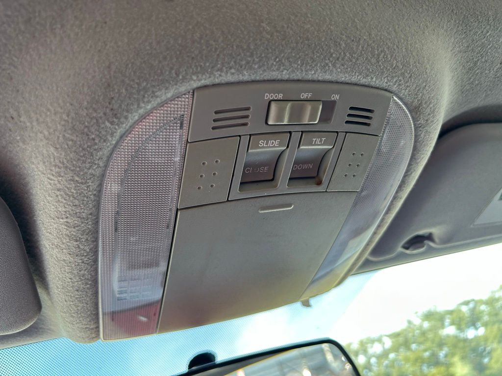 Thumbnail: 2011 Toyota Corolla - 27