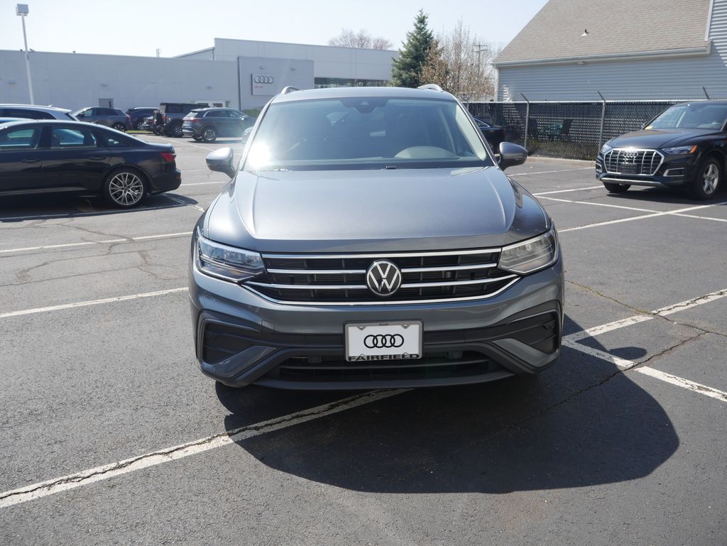 Thumbnail: 2023 Volkswagen Tiguan - 8