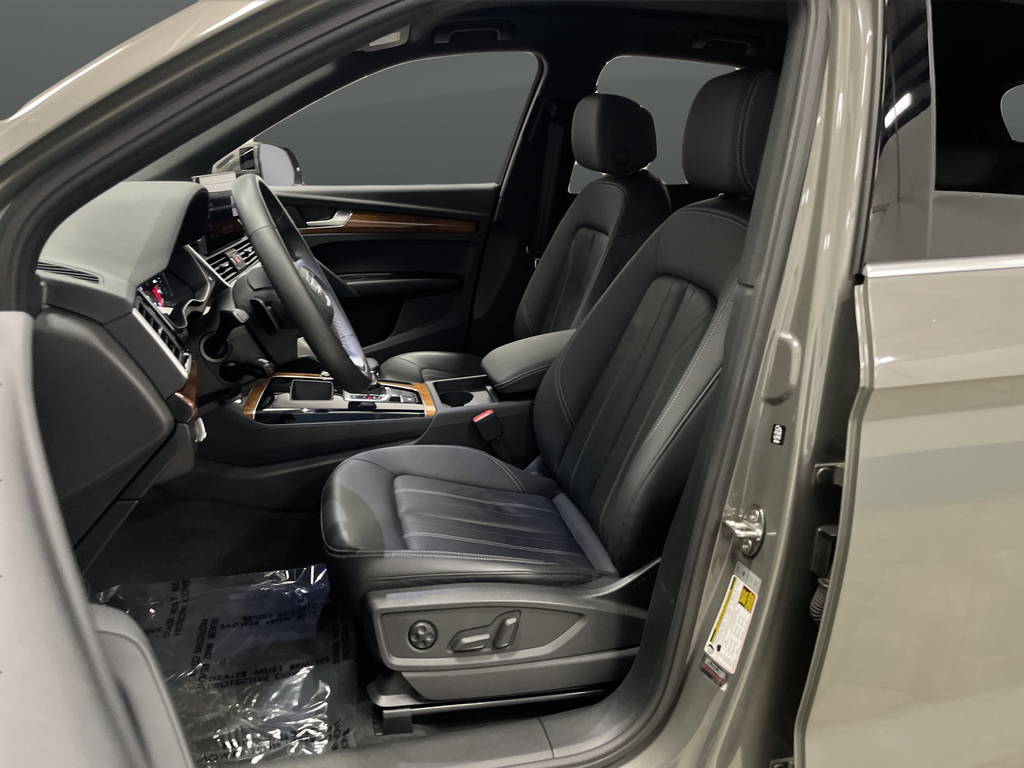 Used 2023 Chronos Gray Metallic Audi 45 S line Premium image 4