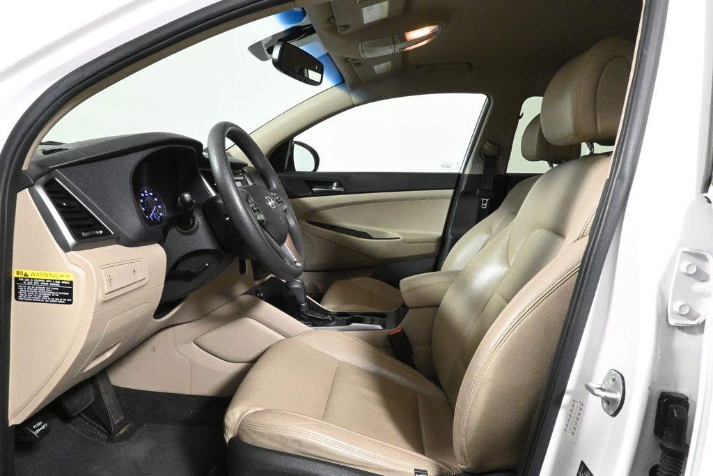 Thumbnail: 2017 Hyundai Tucson - 3