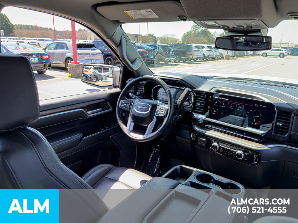 Used 2025 Summit White GMC SLT image 22