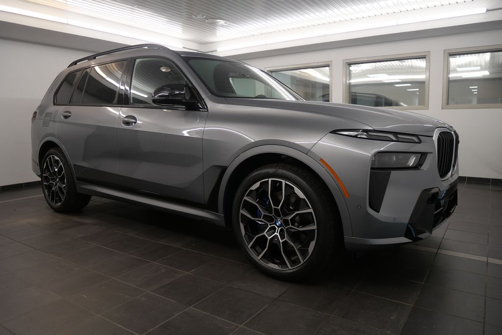 2025 BMW X7 M60i 9