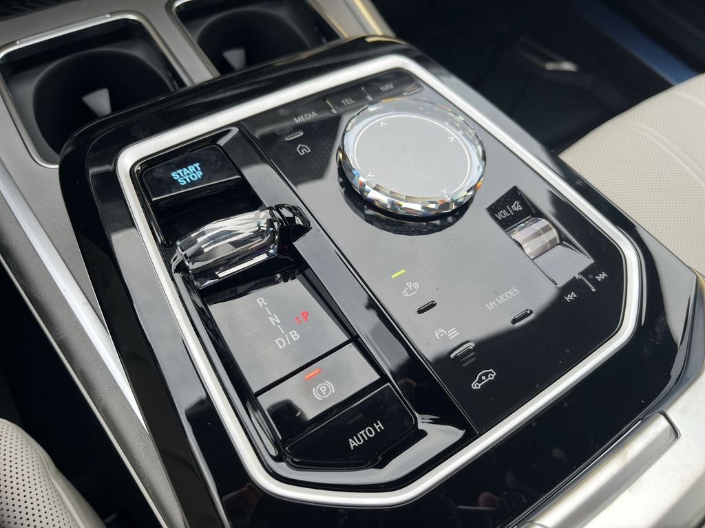 Thumbnail: 2026 BMW i7 - 20