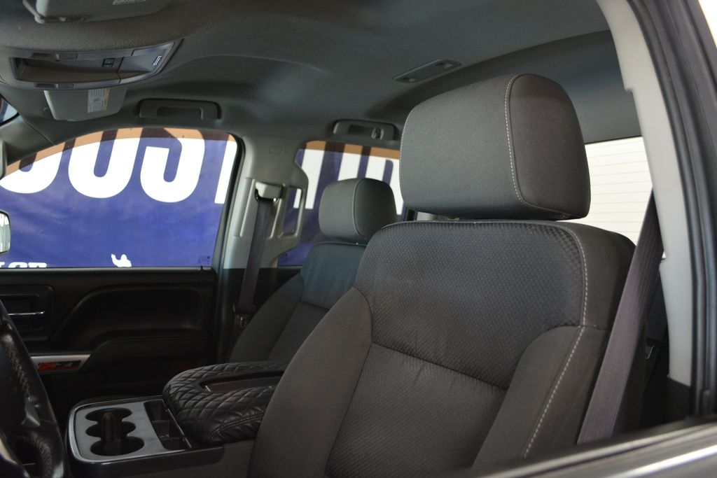 Used 2015 Silver Ice Metallic Chevrolet LT image 9