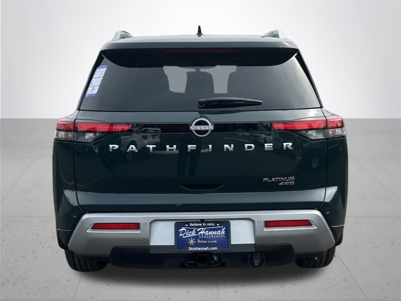 2025 Nissan Pathfinder Platinum