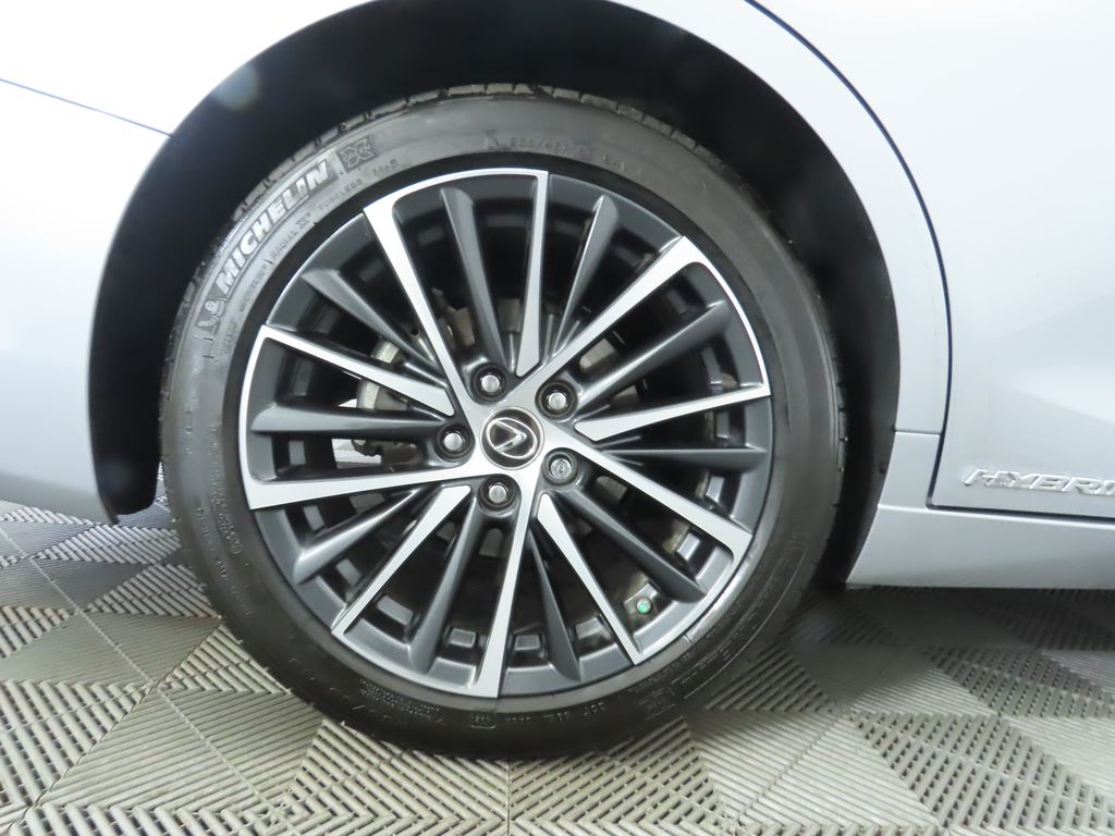 Thumbnail: 2022 Lexus ES - 32