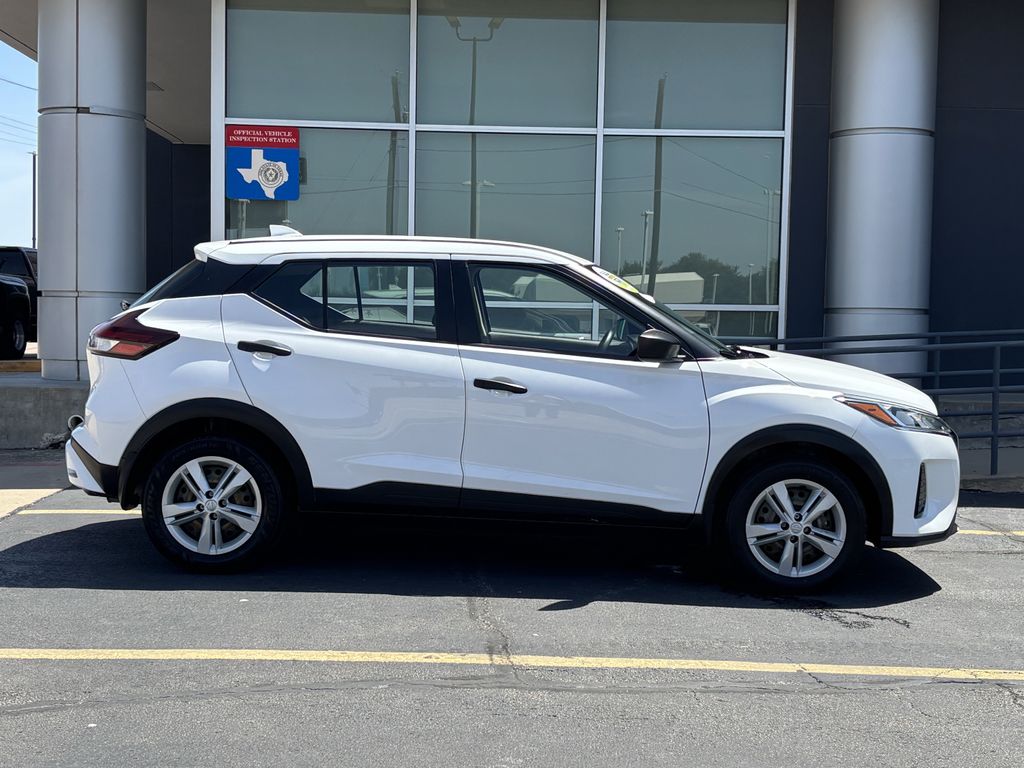 Used 2024 Nissan Kicks SUV