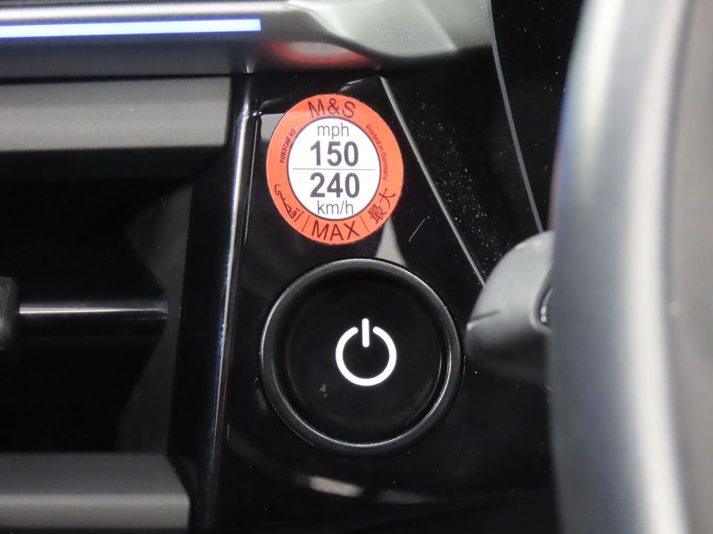 Thumbnail: 2024 Porsche Macan - 25