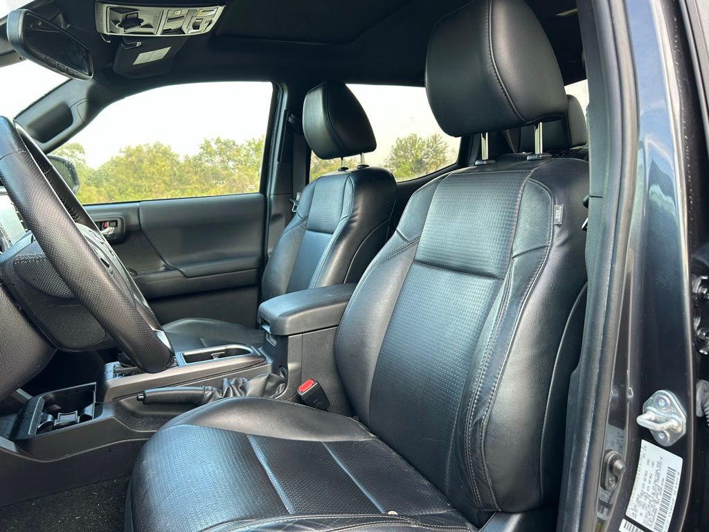 Thumbnail: 2023 Toyota Tacoma - 14