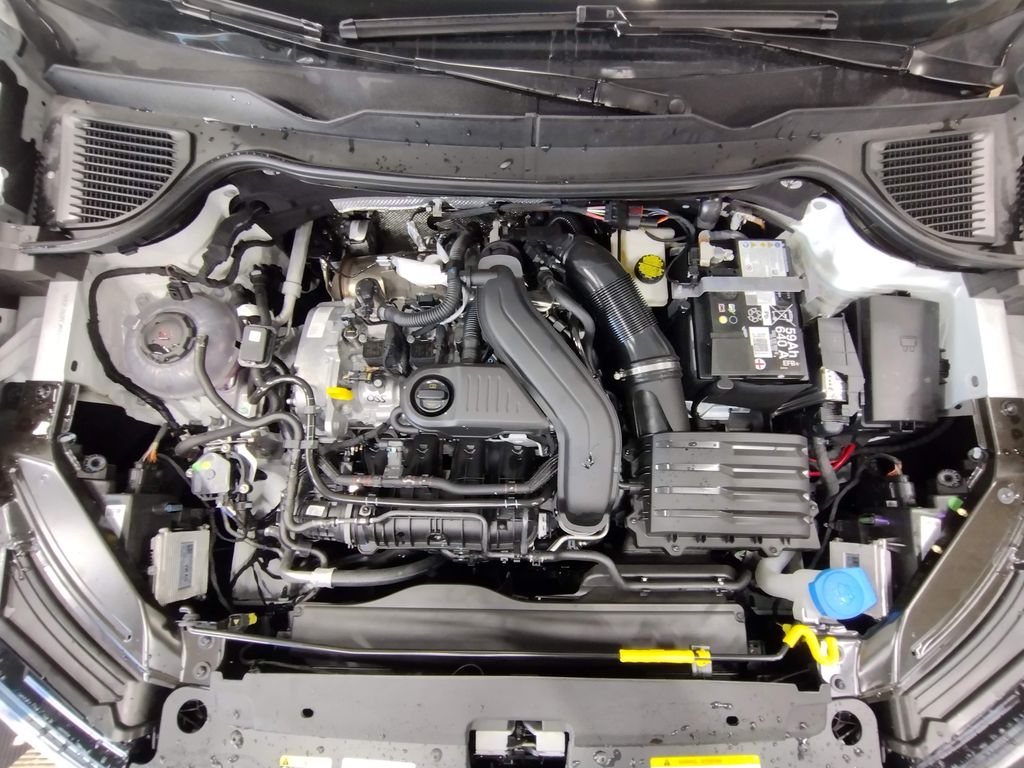 2025 Volkswagen Taos 1.5T SE Black