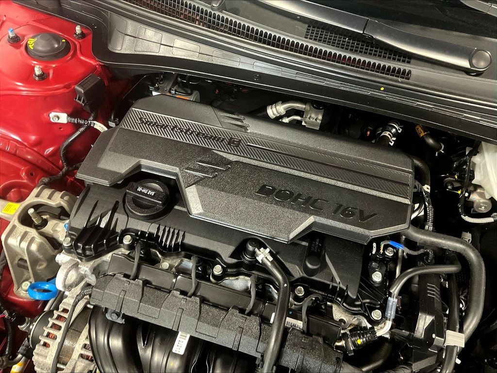 2025 Hyundai Elantra — photo 35