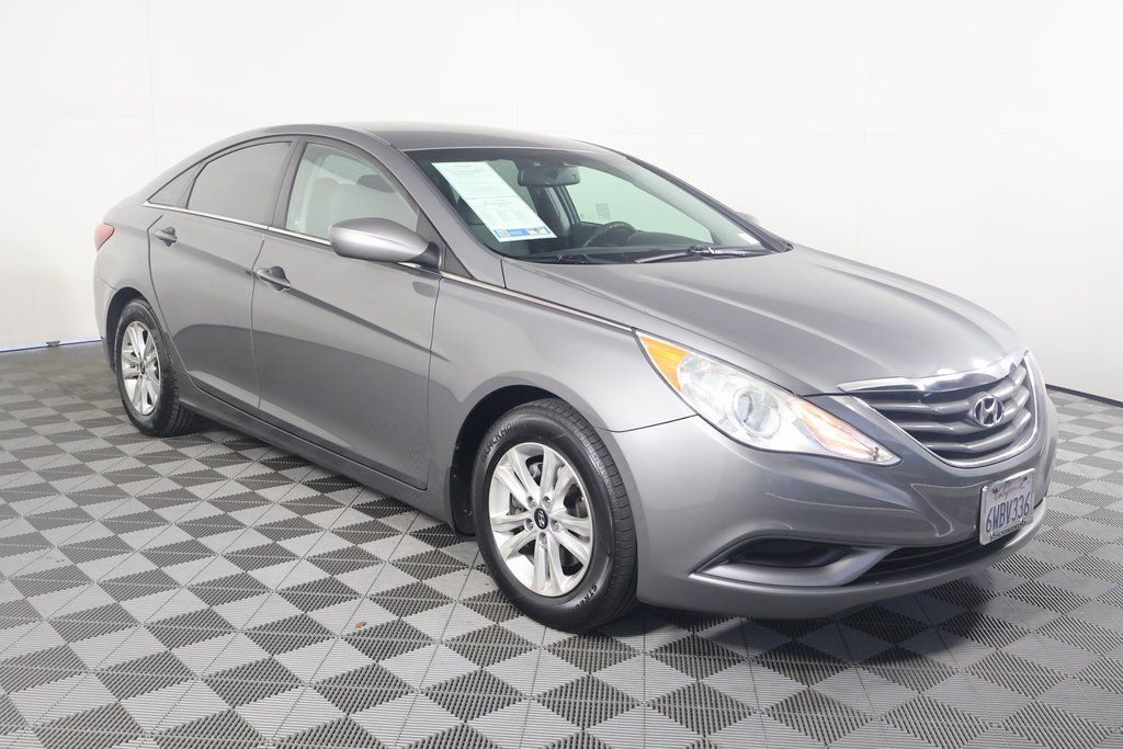 2012 Hyundai Sonata GLS 3