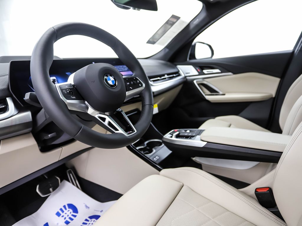 Thumbnail: 2025 BMW X2 - 10