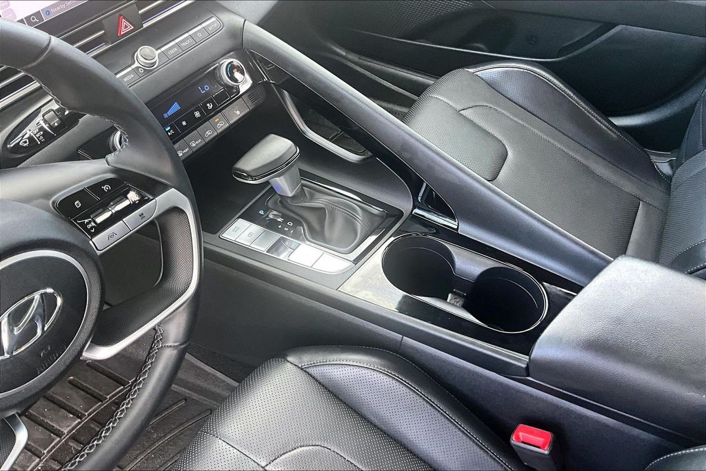 Used 2023 Hyundai Elantra Sedan