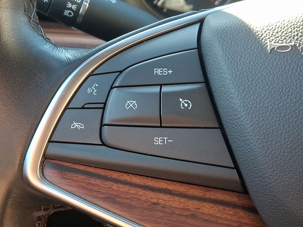 Thumbnail: 2025 Cadillac XT5 - 22