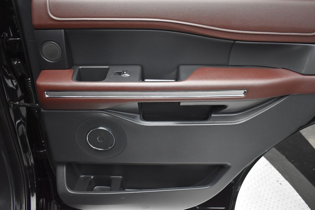 Thumbnail: 2023 Ford Expedition - 32
