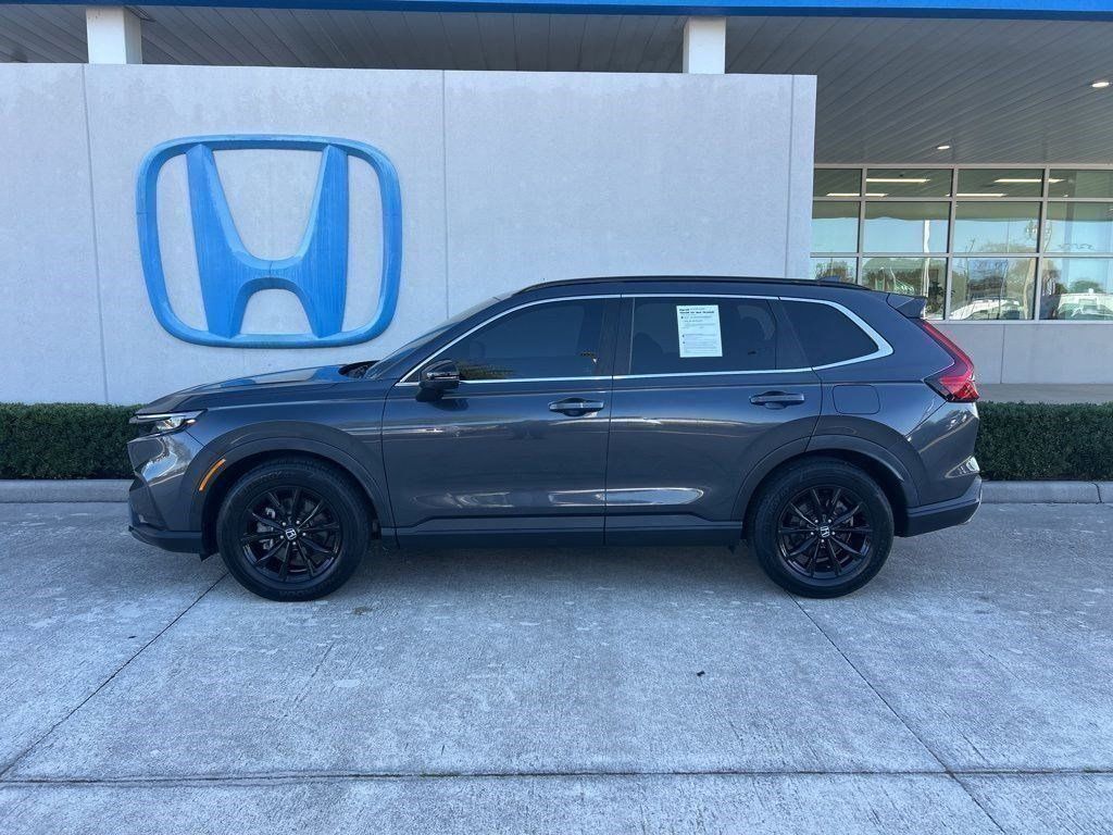 View vehicle photo 5