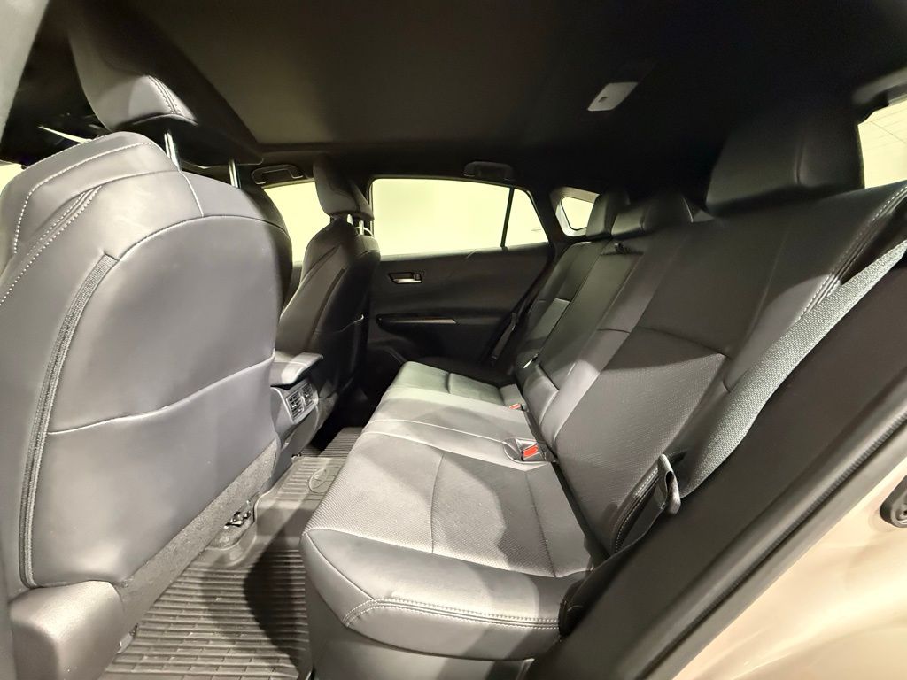 Thumbnail: 2021 Toyota Venza - 20