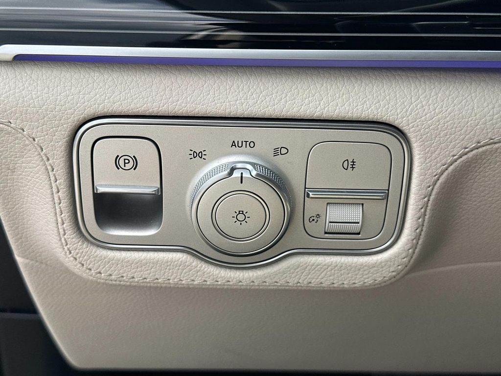 Thumbnail: 2024 Mercedes-Benz GLS - 31