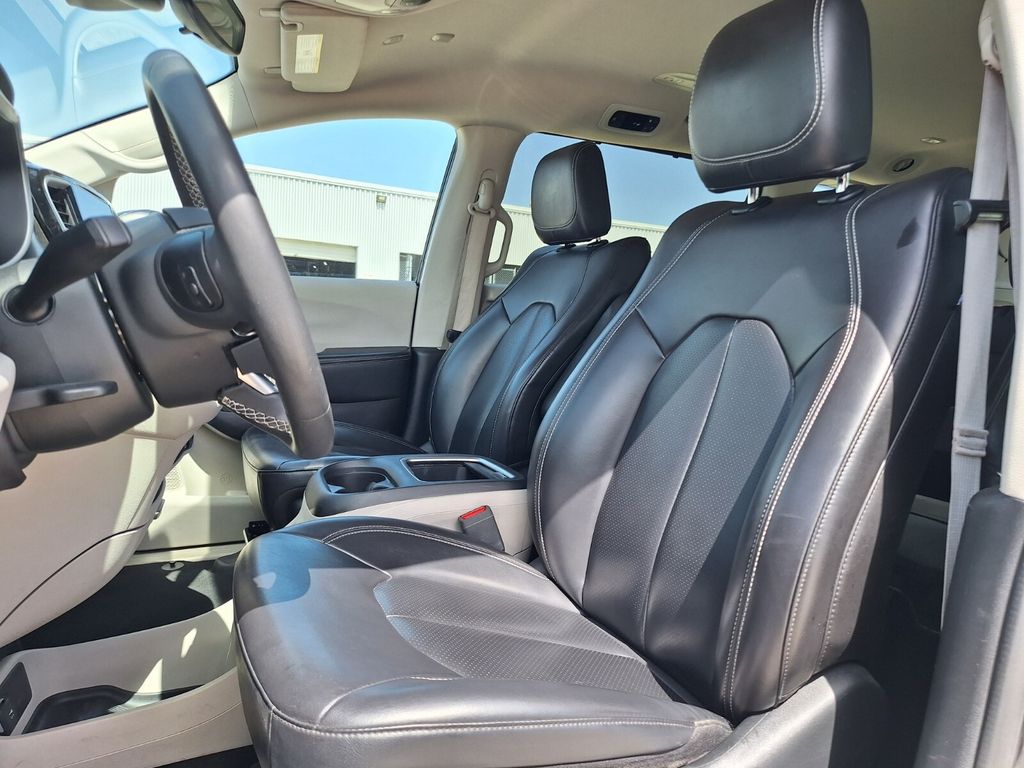 Certified Used 2023 Gray Chrysler Touring L image 21