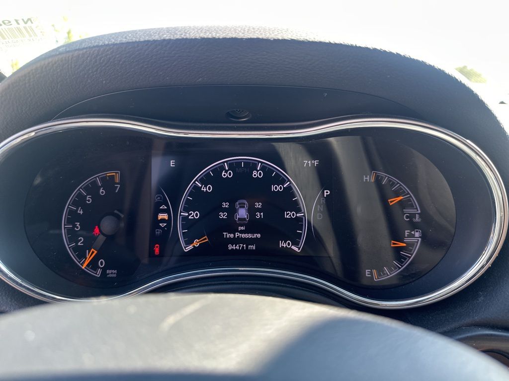 Used Car 2020 Jeep Grand Cherokee  Altitude For Sale Under $25,000 In Austin, Texas