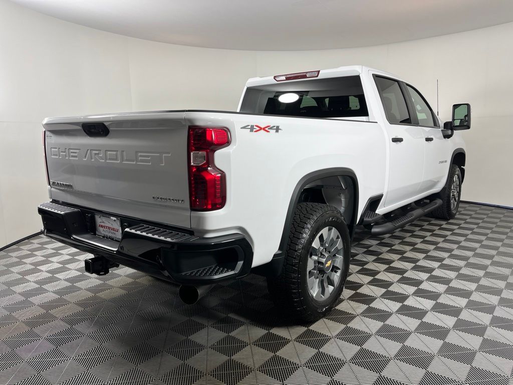 Thumbnail: 2026 Chevrolet Silverado 2500 - 5