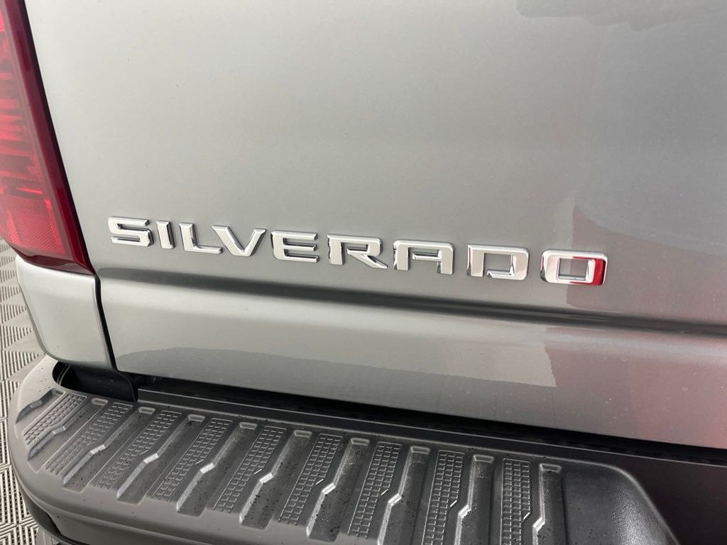 Thumbnail: 2026 Chevrolet Silverado 2500 - 18