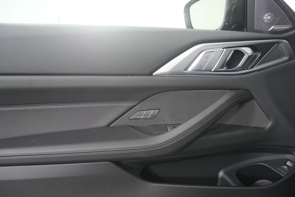 Thumbnail: 2027 BMW M4 - 10