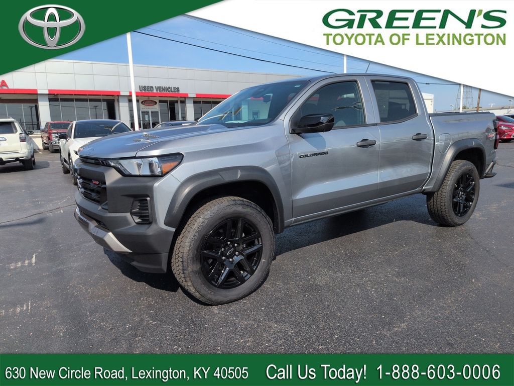 Sterling Gray Metallic 2024 Chevrolet Colorado Pickup Truck Four-Wheel Drive 8-Speed Automatic