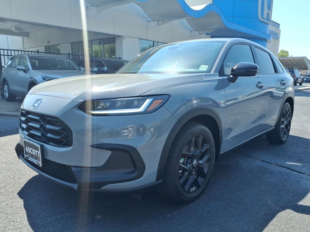 View vehicle photo 5