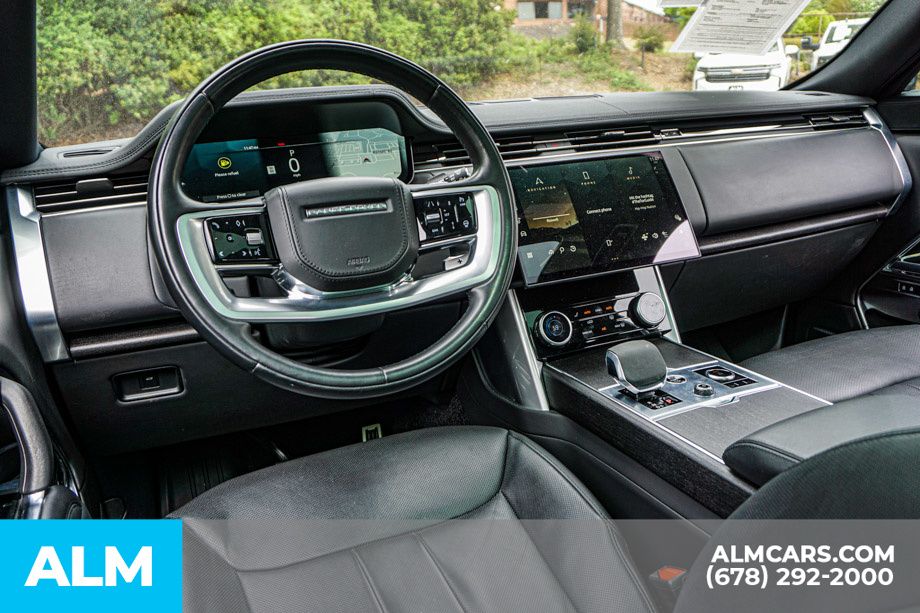Used 2023 Silver Land Rover SE image 26
