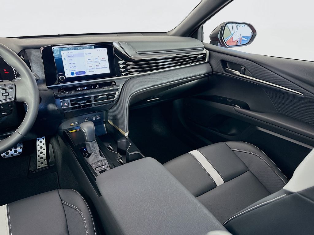 Thumbnail: 2025 Toyota Camry - 22