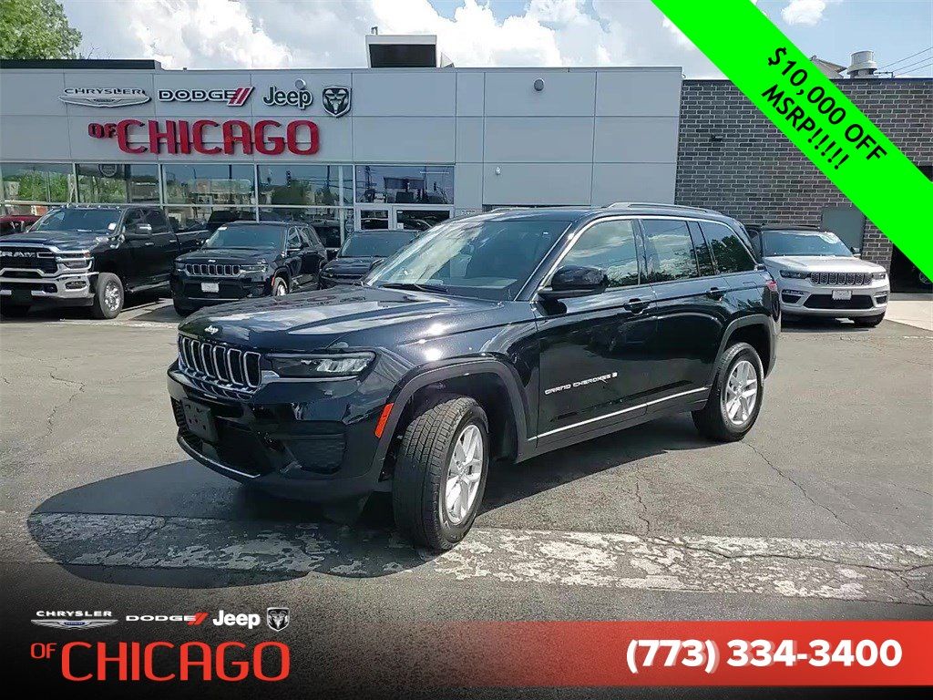 Diamond Black Crystal Pearlcoat 2025 Jeep Grand Cherokee Laredo 4WD SUV / Crossover Four-Wheel Drive 8-Speed Automatic