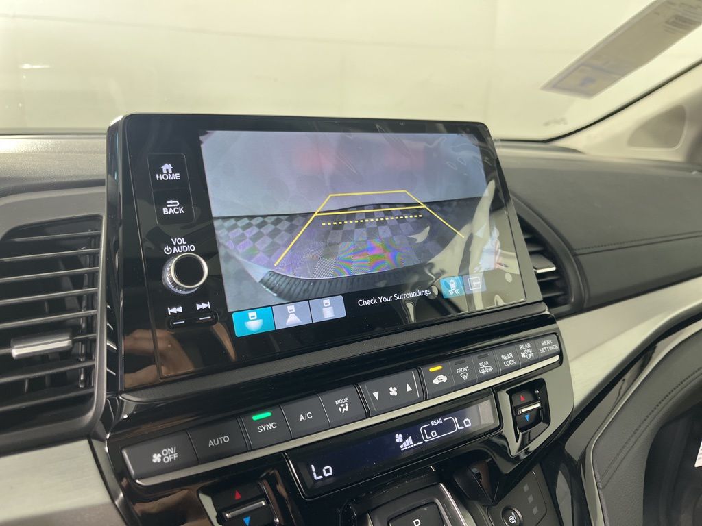 Thumbnail: 2026 Honda Odyssey - 32